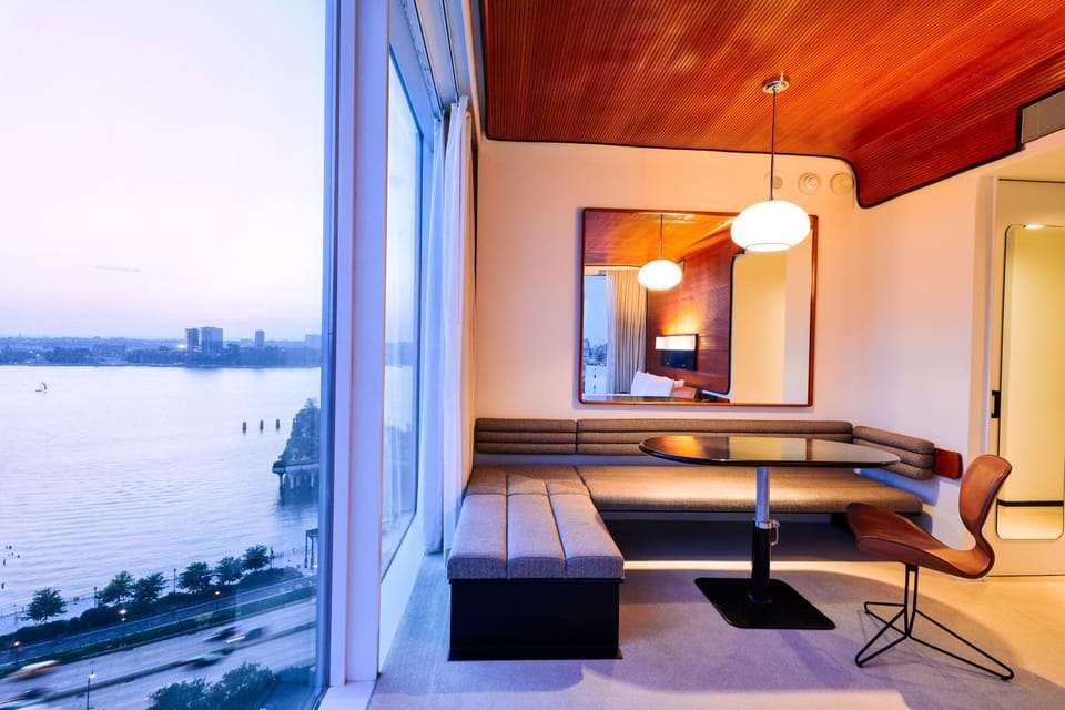 Restaurant/places to eat, Continental breakfast