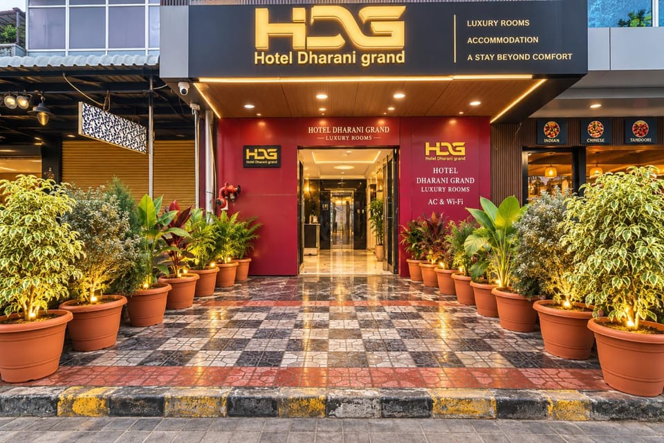Property building, Facade/entrance, Day