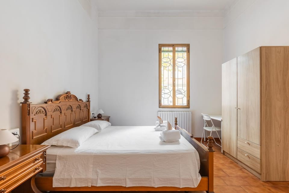 Bed, wardrobe