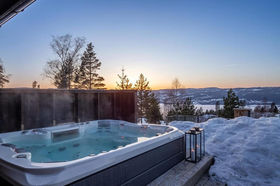 Mjøsli Lodge · Jacuzzi & Konferanse · 30 min OSL Bed and Breakfast in Viken, Norway