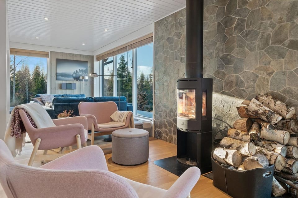 Tones Cabin · Mjøsa-utsikt · Badstu · 5 soverom · 30 min OSL Cabin in Viken, Norway
