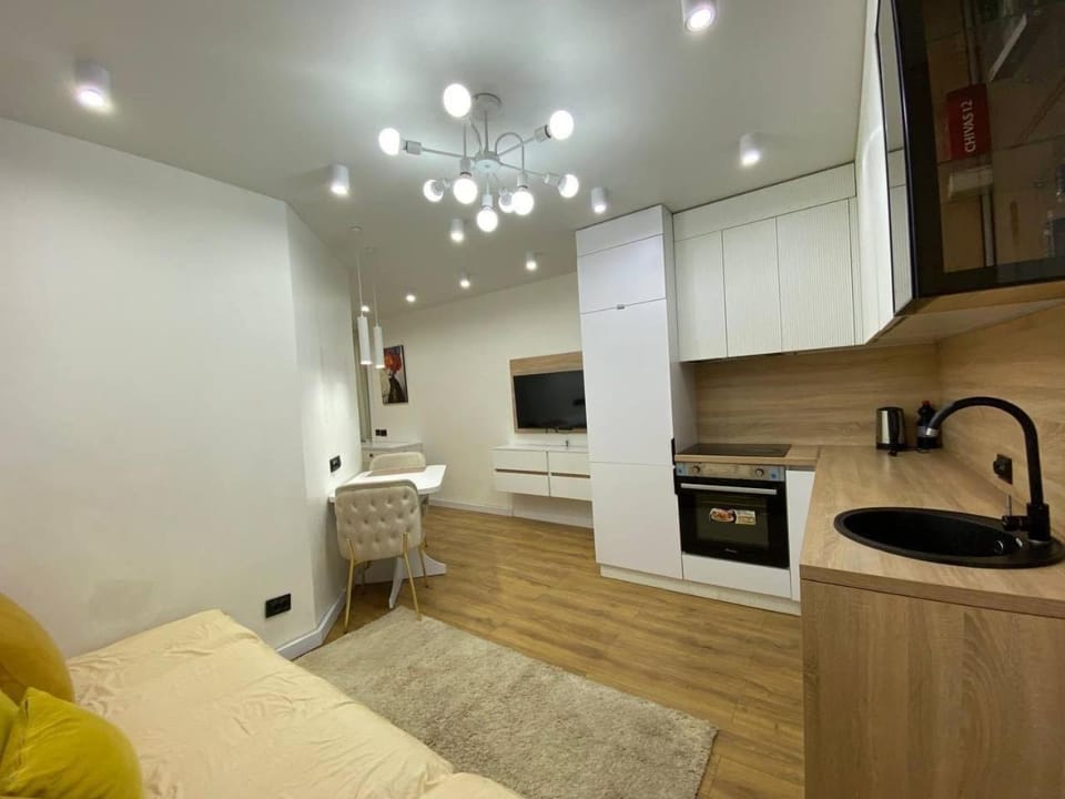 TV and multimedia, Kitchen or kitchenette, Living room, Seating area, Dining area, minibar, oven, stove