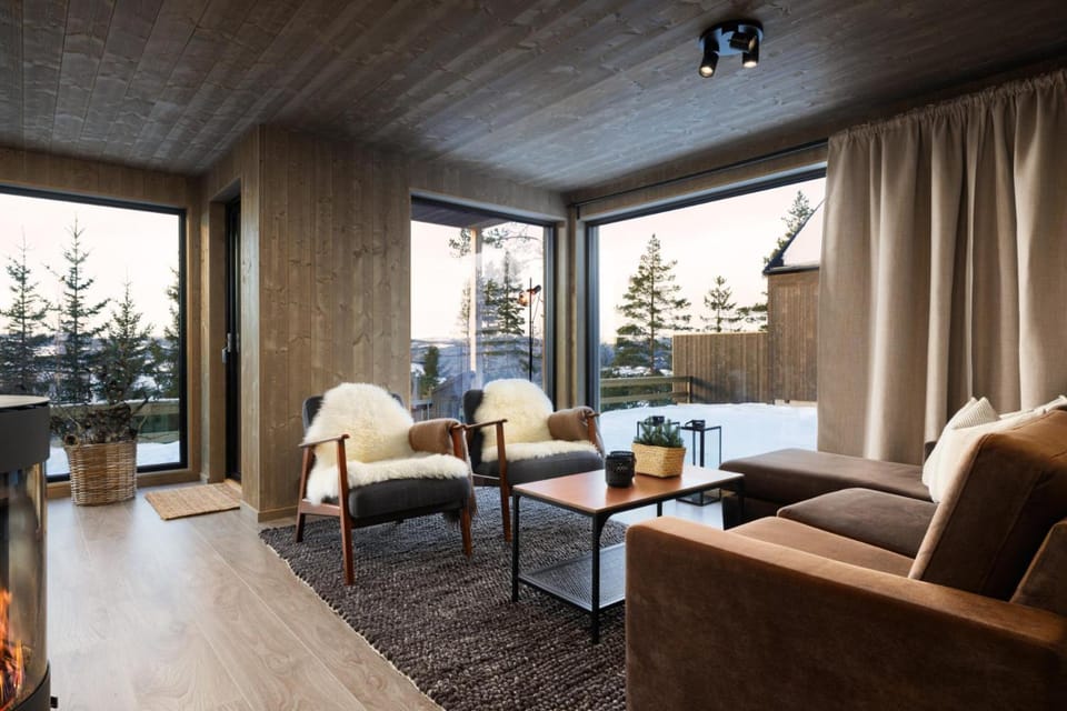 Troll 2 · Jacuzzi · 4 soverom · 30 min OSL Bed and Breakfast in Viken, Norway