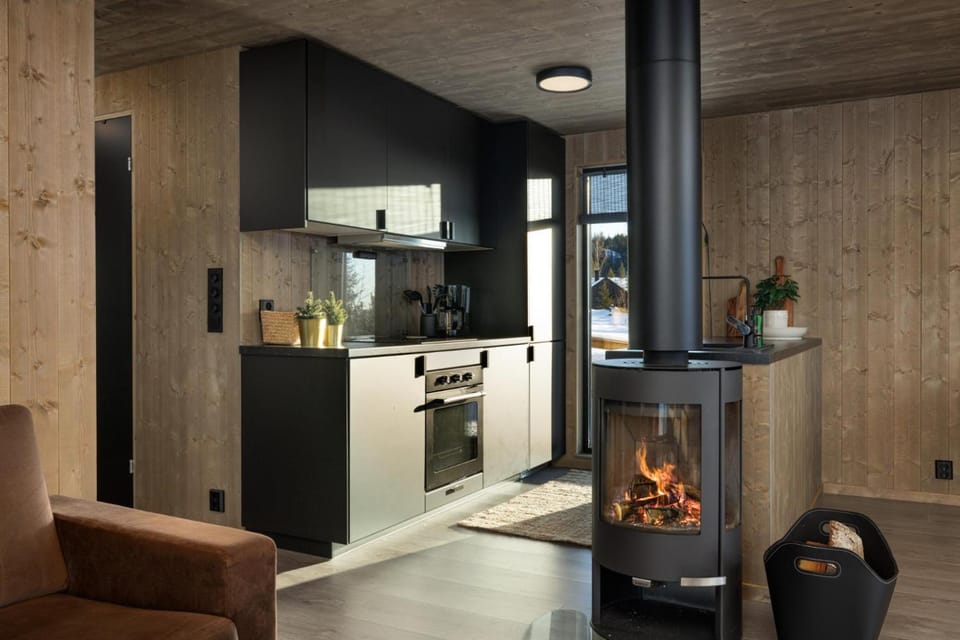 Troll 2 · Jacuzzi · 4 soverom · 30 min OSL Bed and Breakfast in Viken, Norway