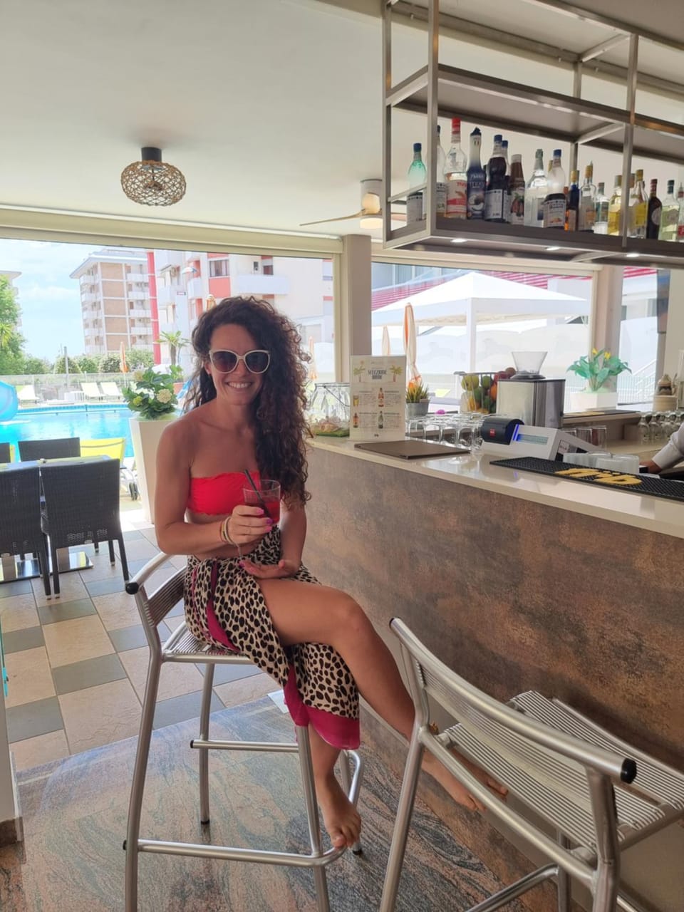 Restaurant/places to eat, Lounge or bar