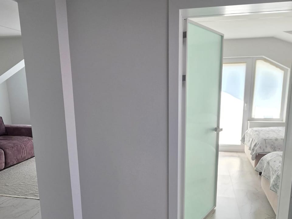 Cameră twin confortabilă și luminoasă Apartment in Bucharest