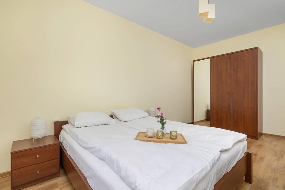 Bed, Photo of the whole room, Bedroom, pet friendly, wardrobe