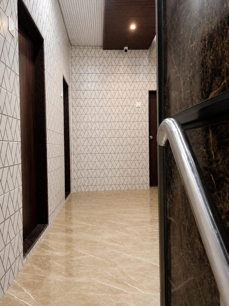 Hotel Royal Residency - Near Khar Station Hotel in Mumbai