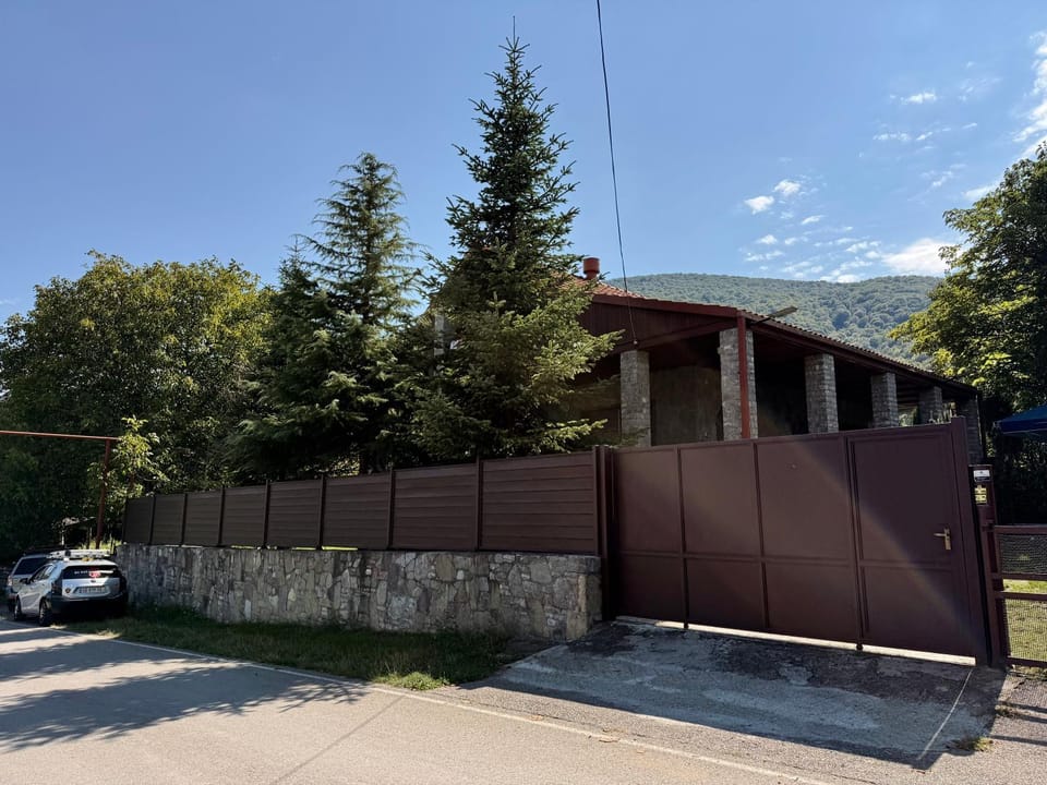 Ananuri Family House Bed and Breakfast in Georgia