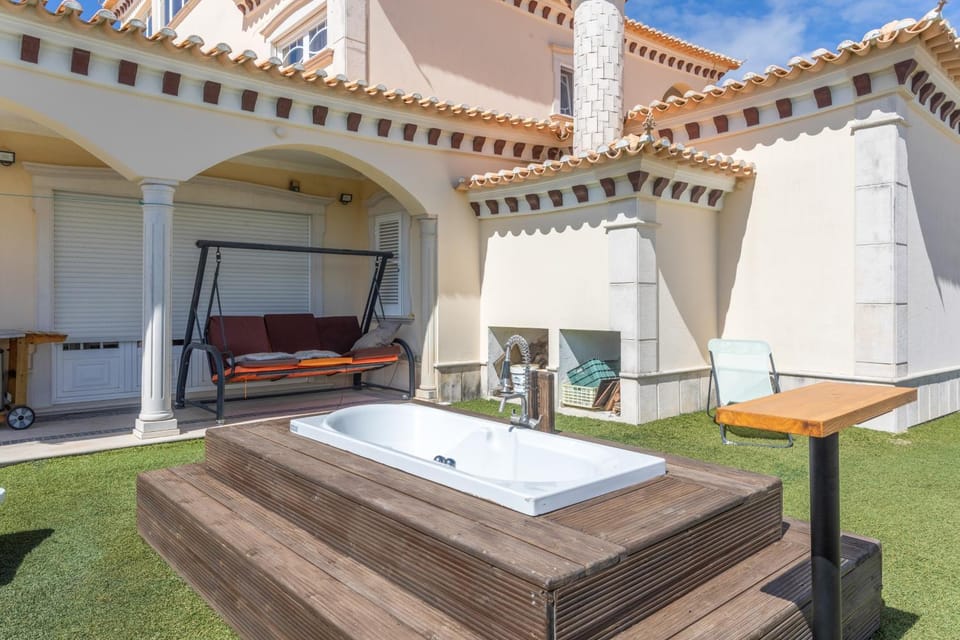 Hostel Cosy - Ericeira Mafra Villa in Lisbon District