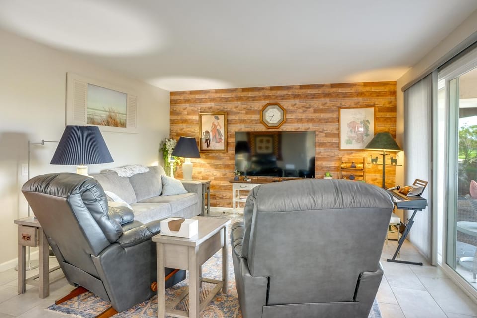 Steps to Golf! Extended Sun City West Getaway House in Sun City West
