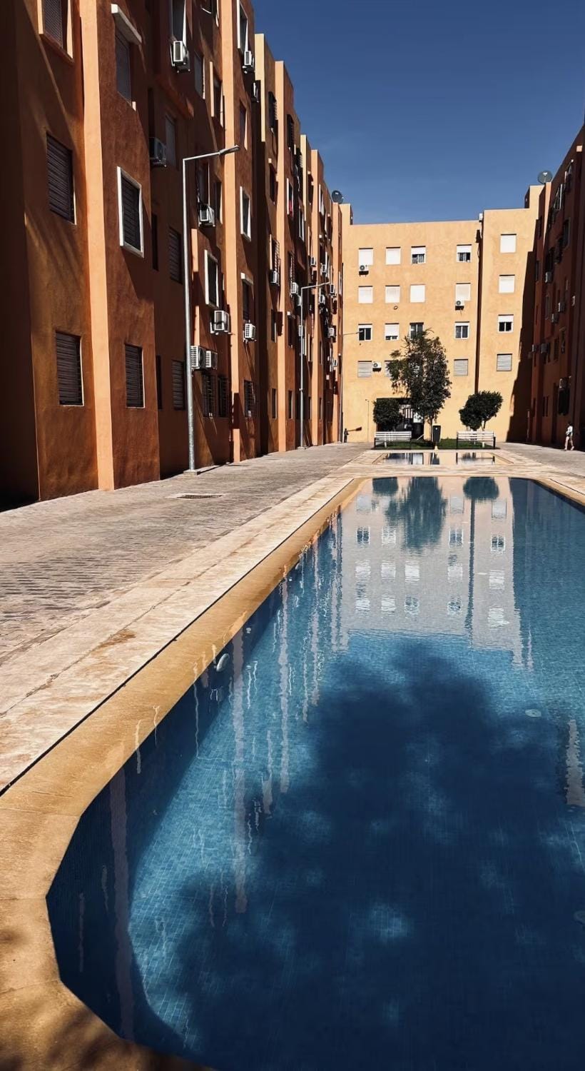 Property building, Day, Pool view, Swimming pool