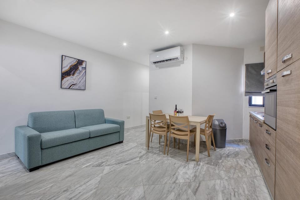 NEW LISTING - 2BR in the Heart of Sliema by SF Homes Apartment in Sliema