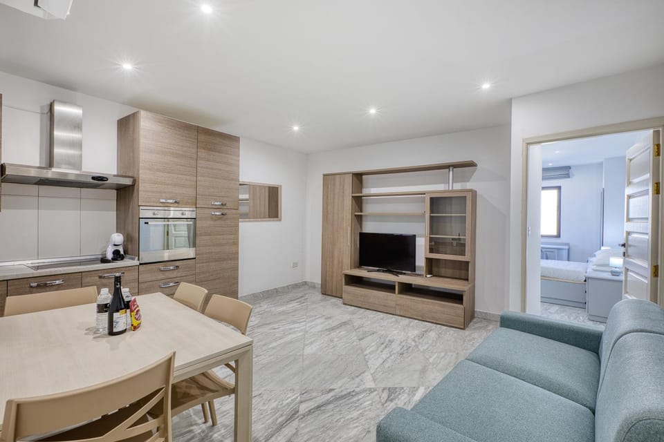 NEW LISTING - 2BR in the Heart of Sliema by SF Homes Apartment in Sliema
