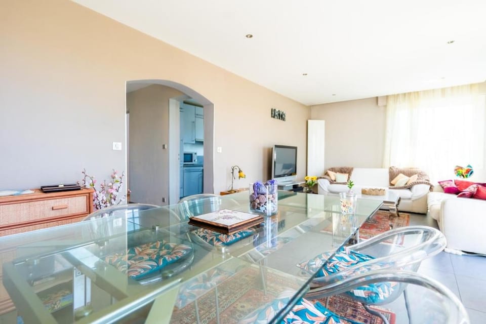 Charmant T3 Lumineux Proche Centre et Plages Apartment in Saint-Raphael