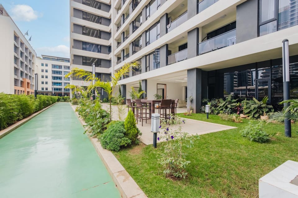 Westlands One Bedroom next to GTC mall with Rooftop pool and Gym Apartment in Nairobi County