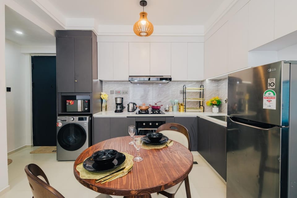 Westlands One Bedroom next to GTC mall with Rooftop pool and Gym Apartment in Nairobi County