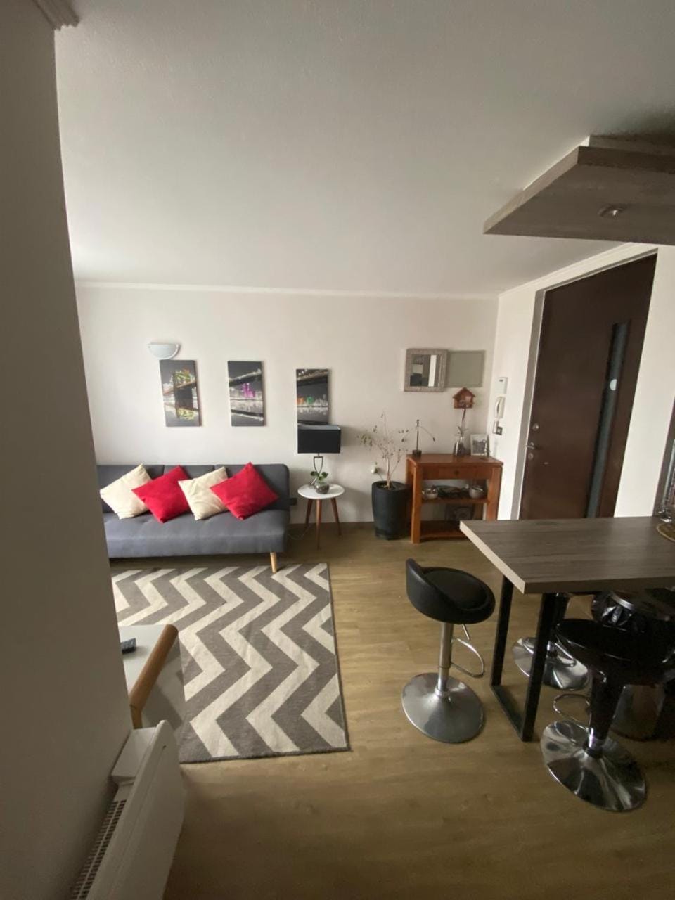 Photo of the whole room