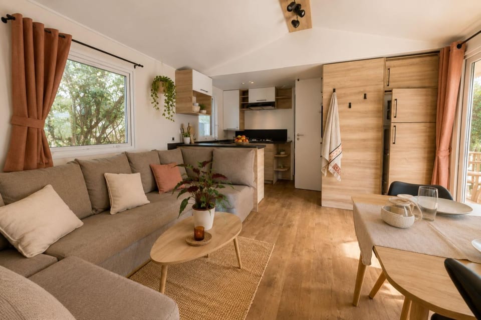 Mobilhome 3CH 8Pers House in Canet-en-Roussillon