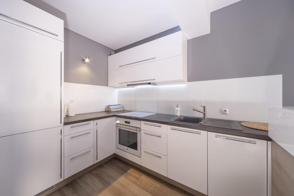 Kitchen or kitchenette, stove