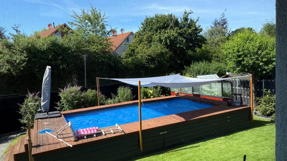 Pool view, Swimming pool