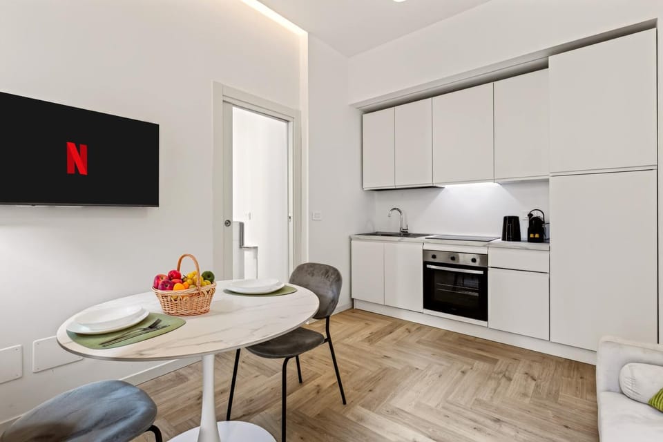 Shower, TV and multimedia, Kitchen or kitchenette, kitchen