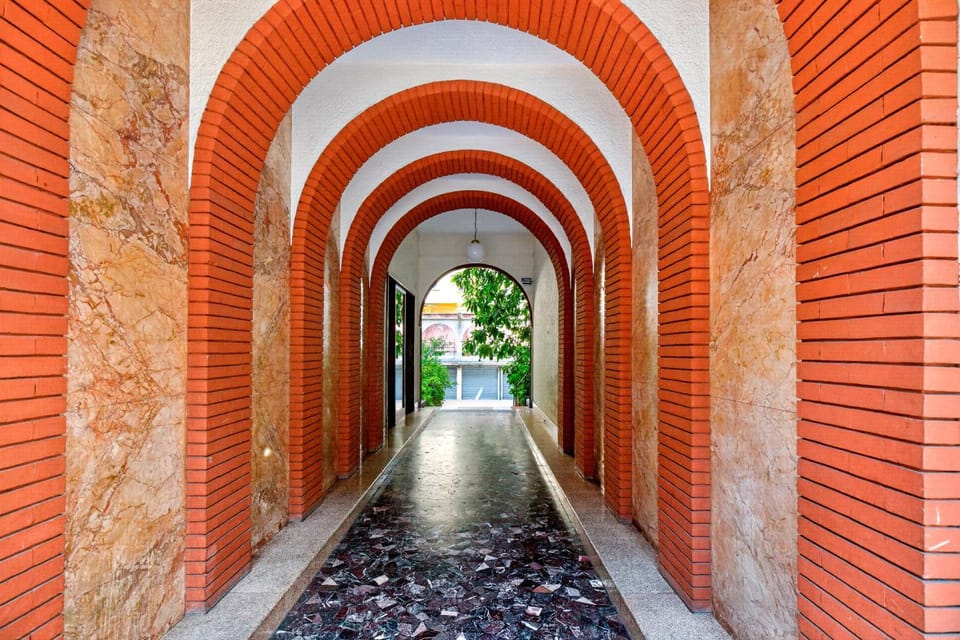Facade/entrance, Inner courtyard view