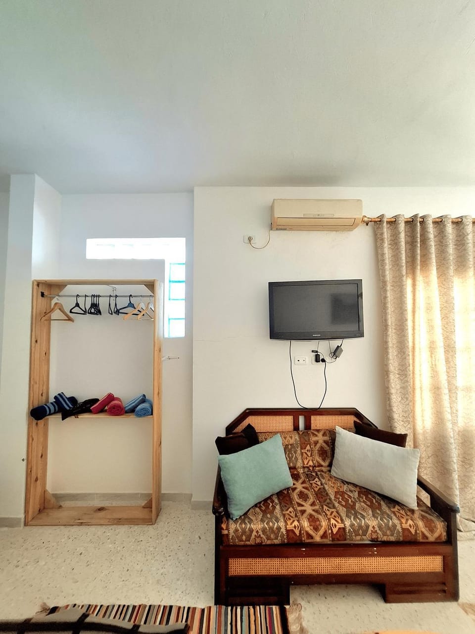 Bed, TV and multimedia, Living room, Bedroom, wardrobe, air conditioner