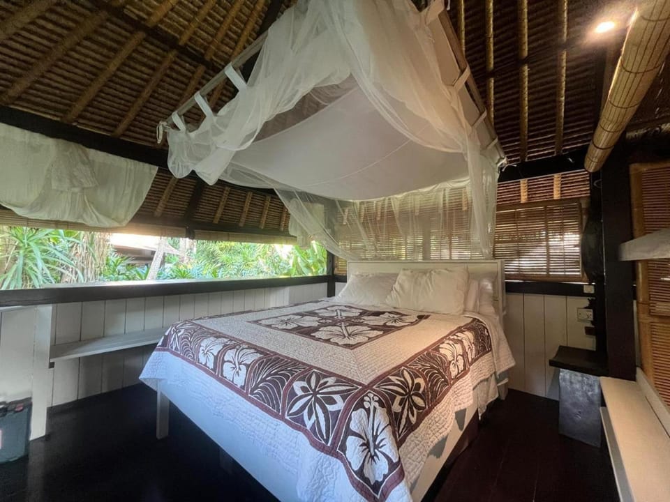 Bamboo T House House in Sukawati