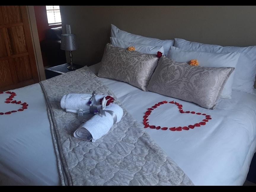 Rudman Townhouses - OR Tambo Airport Apartment in Gauteng