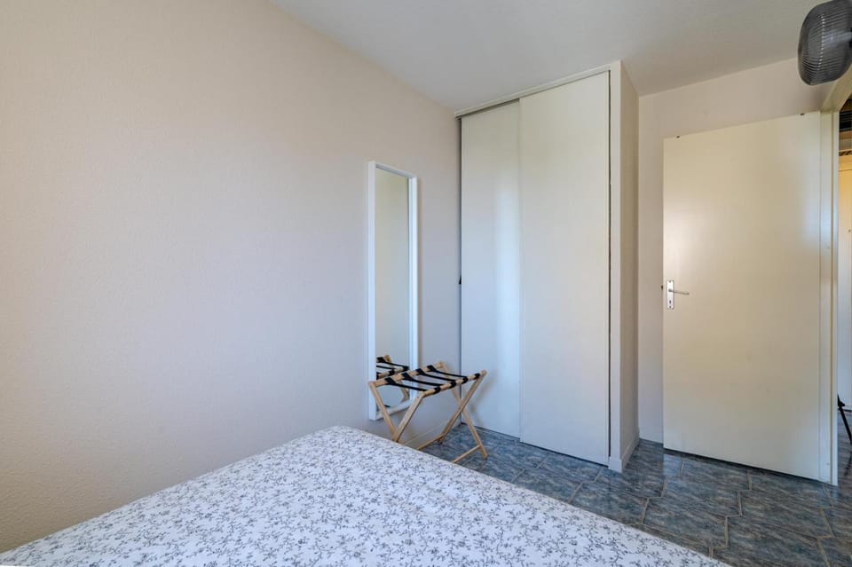 Bed, Bedroom, wardrobe