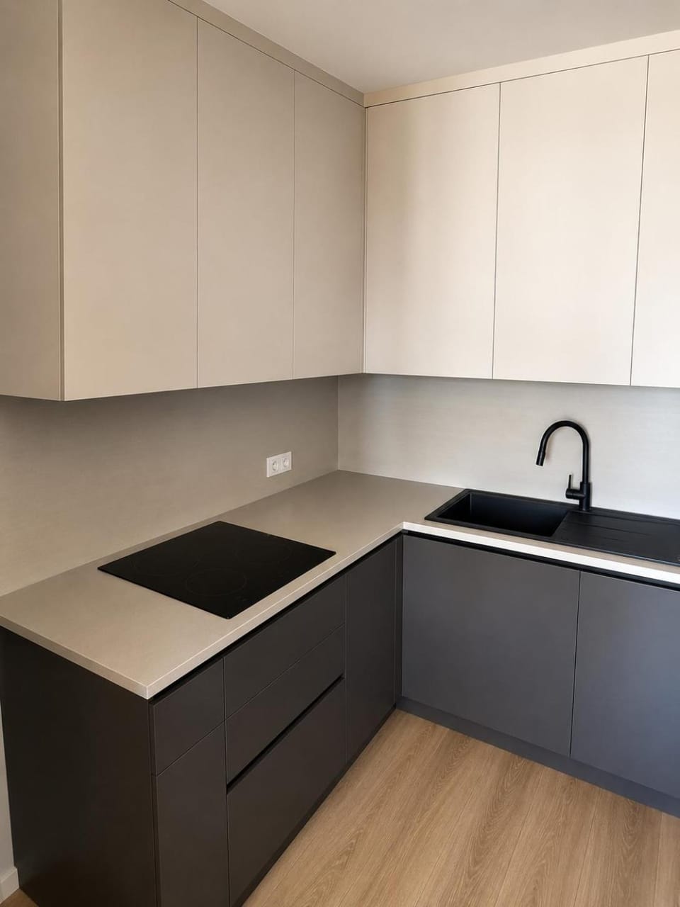 Modern City Studio near Blloku & the Lake Apartment in Tirana