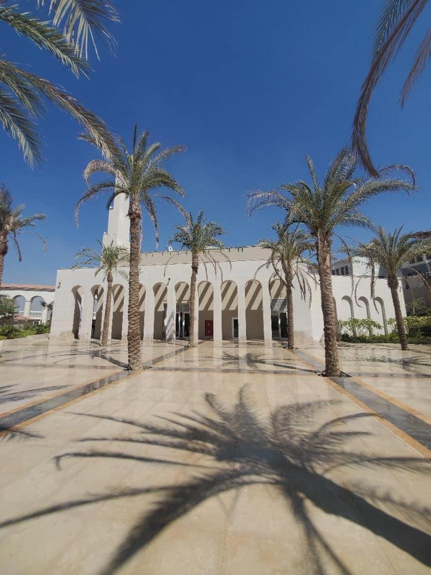 Luxury 1 Bedroom in Prime Gated Community Apartment in Egypt