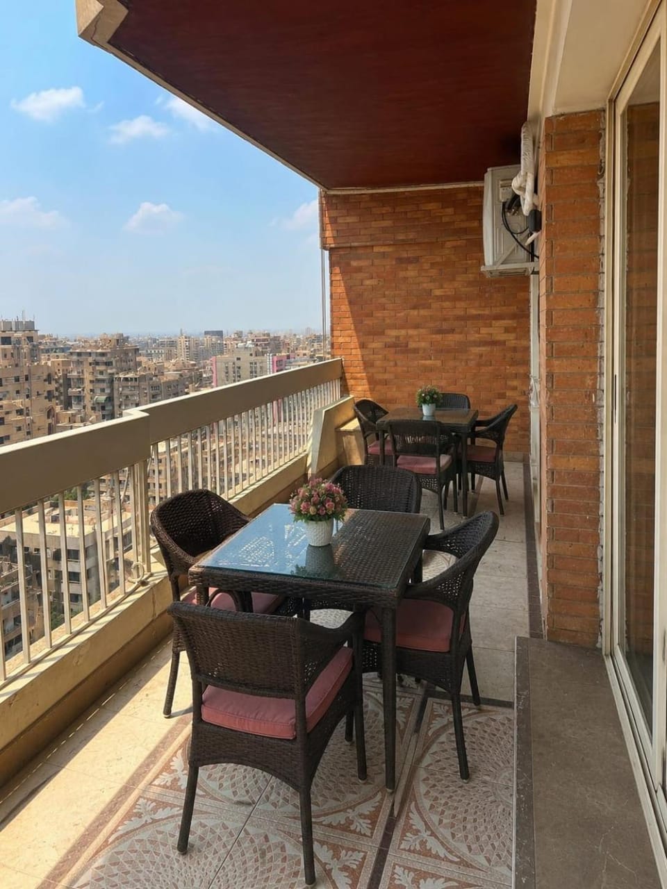 شقه فندقيه فاخره بإطلاله على الحديقه الدولية Apartment in Cairo Governorate