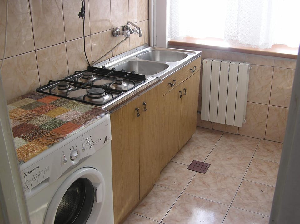 2d1 klimatyzacja mieszkanie normalne 2 pokojowe z kuchnią Apartment in Krakow