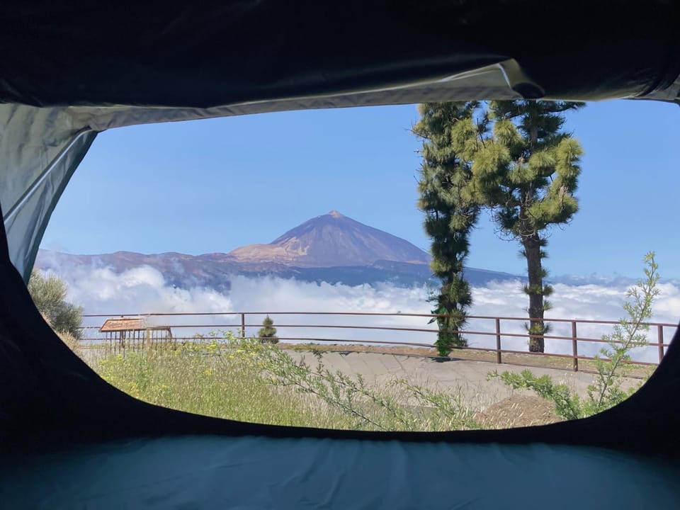 Nearby landmark, Day, View (from property/room), Landmark view, Mountain view