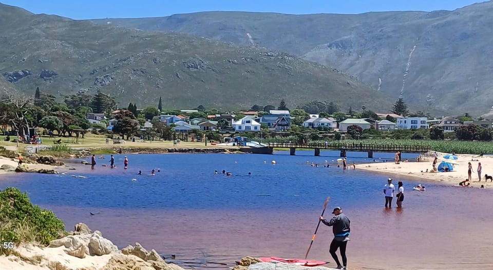 Nearby landmark, Canoeing