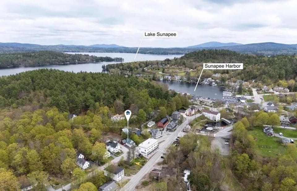 Sunapee Harbor Retreat House in Sunapee