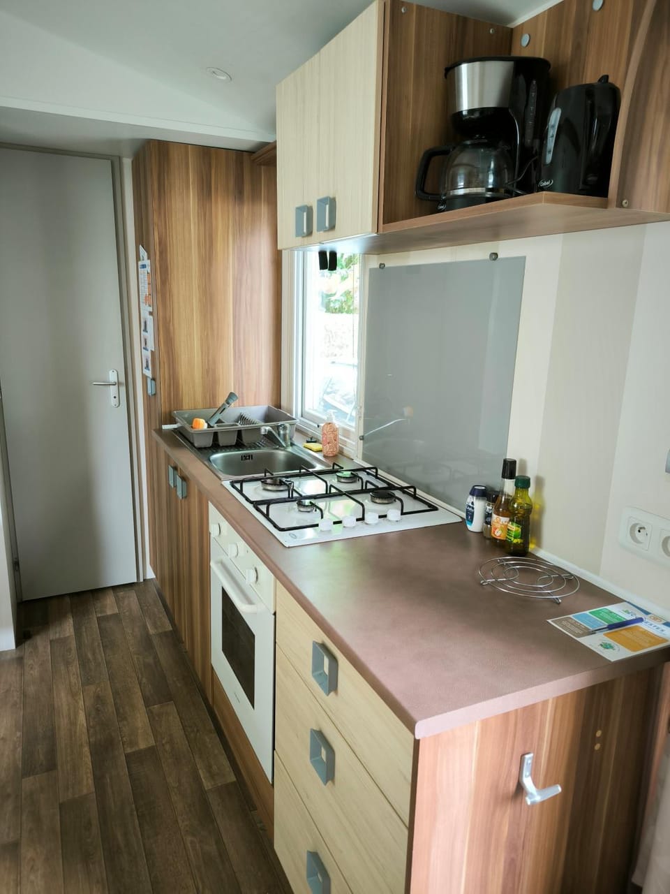 Kitchen or kitchenette, stove