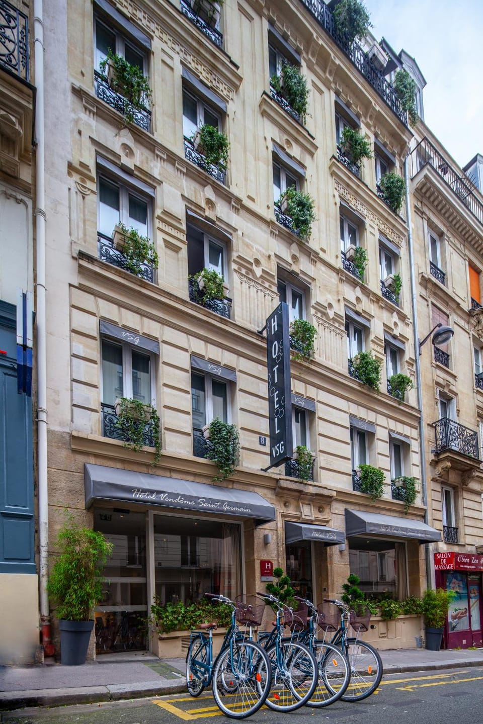 Property building, Facade/entrance