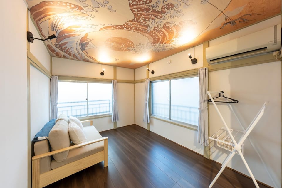 Living room, Photo of the whole room