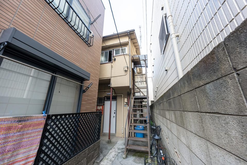 Property building, Day, Street view