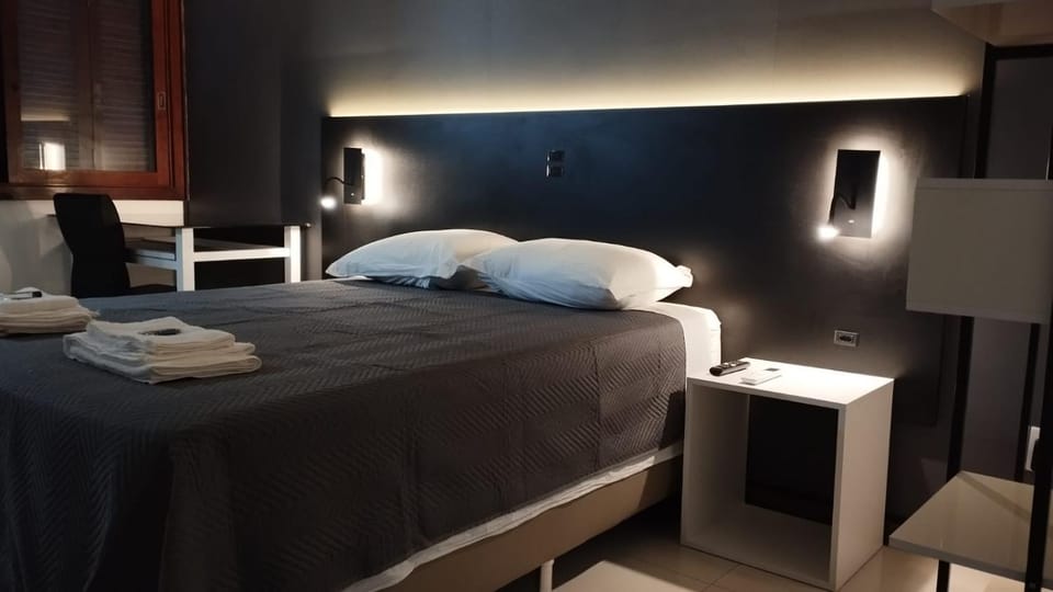 Bed, Photo of the whole room