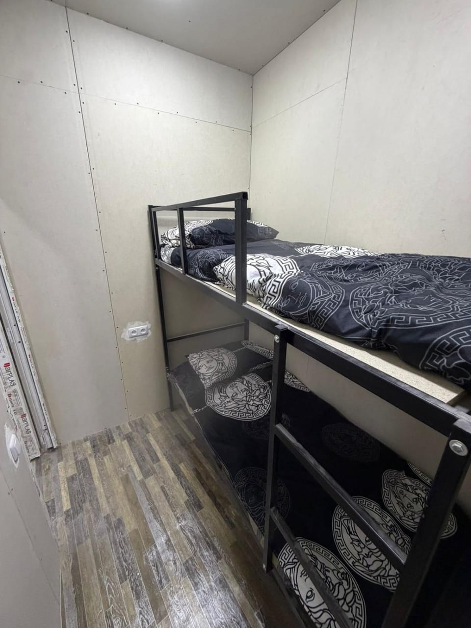 Bed, Photo of the whole room, Bedroom, bunk bed