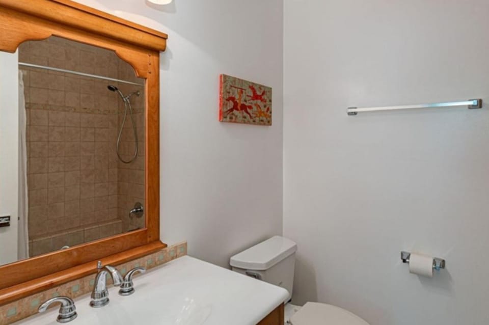 Bright Two Bedroom Retreat Near Hermosa Beach Apartment in Hermosa Beach