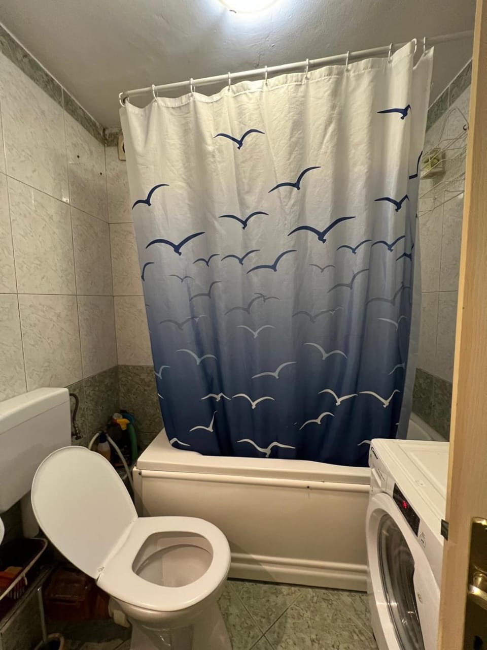 Spacious And Modern, Near The Lakes Apartment in Cluj-Napoca