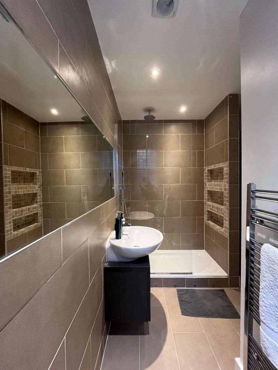 Spacious 3 Bedroom Flat in Maida Vale Apartment in City of Westminster