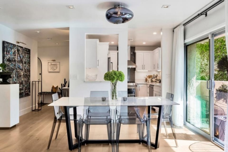 Modern Two Bedroom Retreat with Private Patio Apartment in West Hollywood