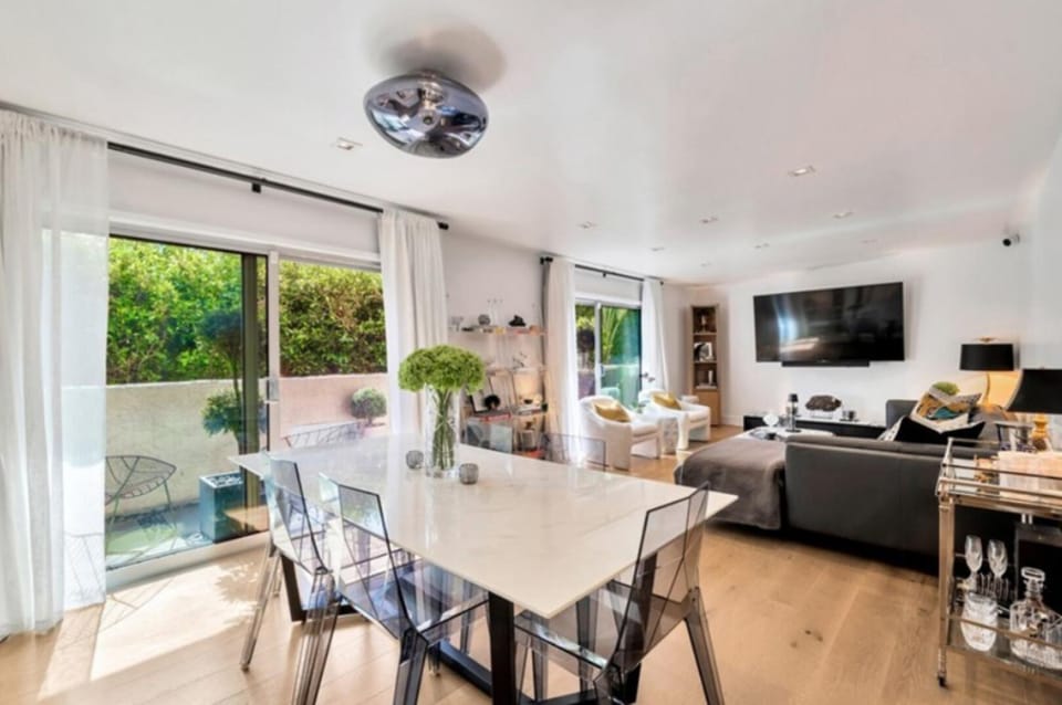 Modern Two Bedroom Retreat with Private Patio Apartment in West Hollywood