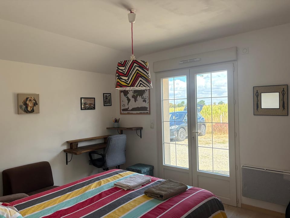 Chambre privée avec SDB et parking privé Bed and Breakfast in Pays de la Loire